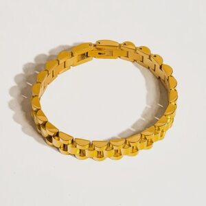 18k Gold Non-Tarnish Watchband Bracelet NWT